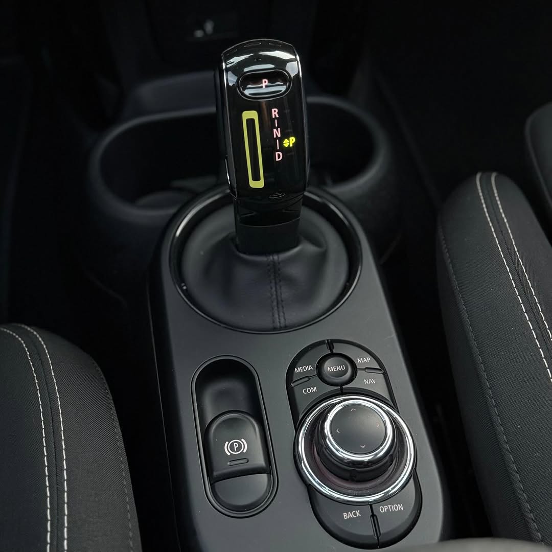 MINI COOPER SE EXCLUSIVE - Imagem 10