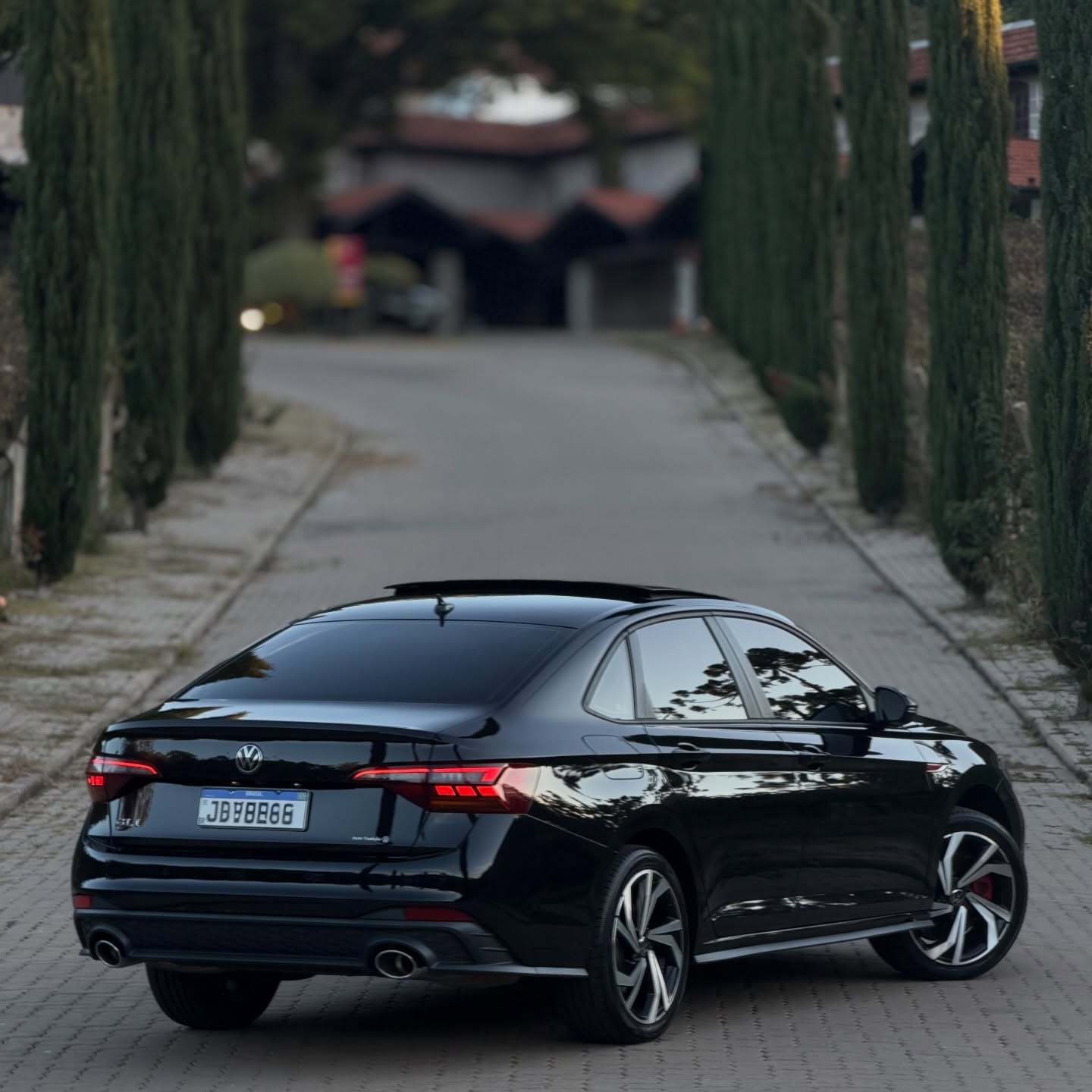 VOLKSWAGEN JETTA GLI - Imagem 11