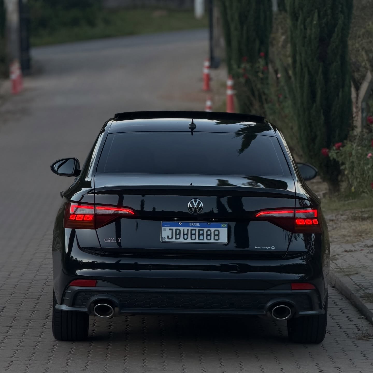 VOLKSWAGEN JETTA GLI - Imagem 15