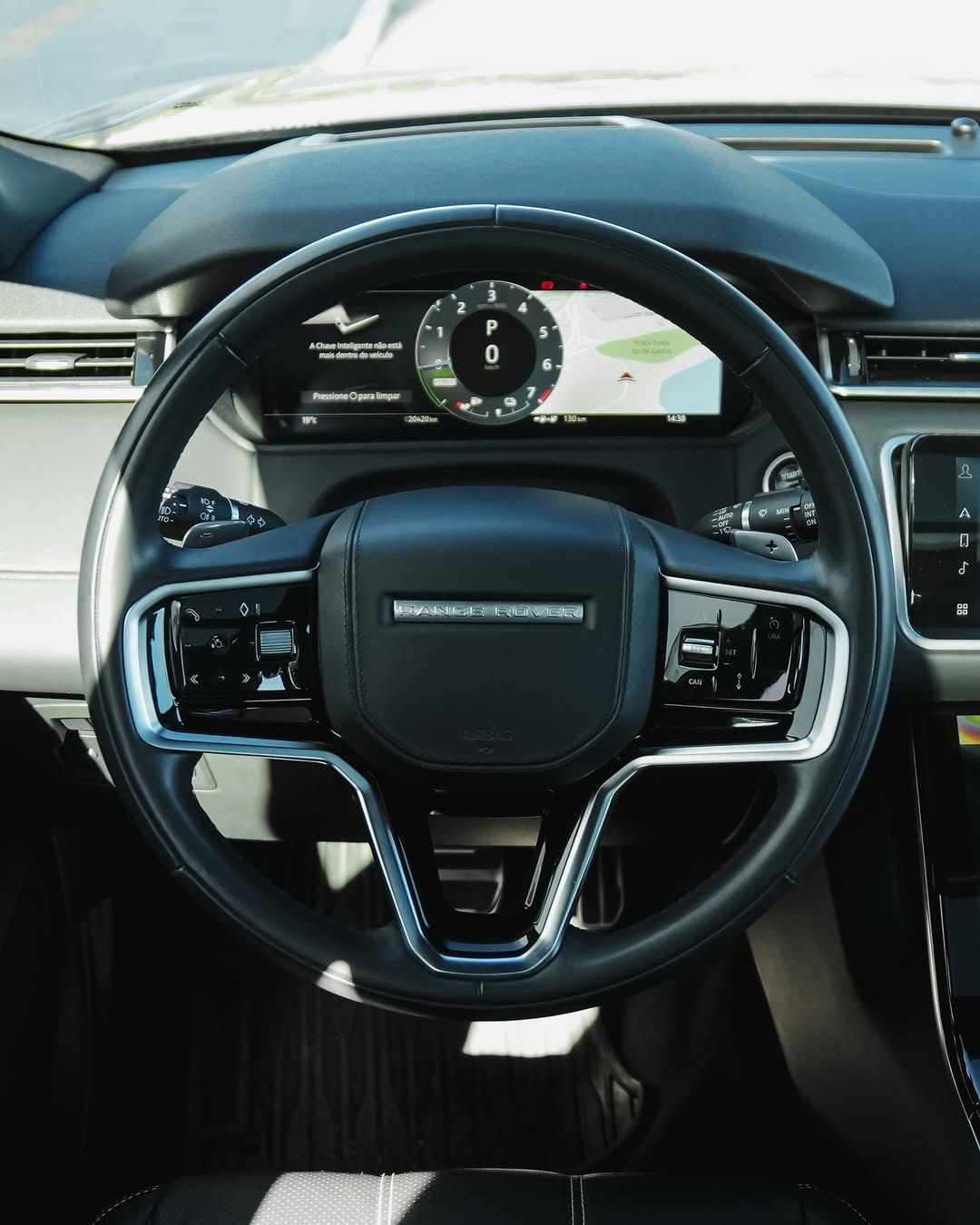 LAND ROVER RANGE ROVER VELAR P400E R-DYNAMIC HSE - Imagem 4