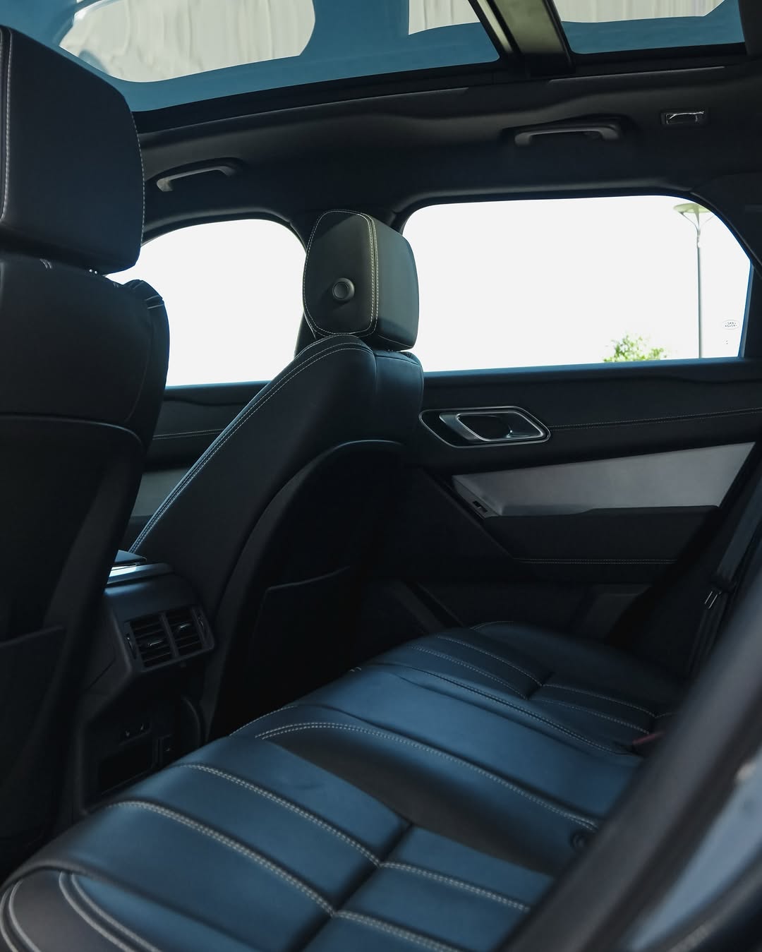 LAND ROVER RANGE ROVER VELAR P400E R-DYNAMIC HSE - Imagem 7