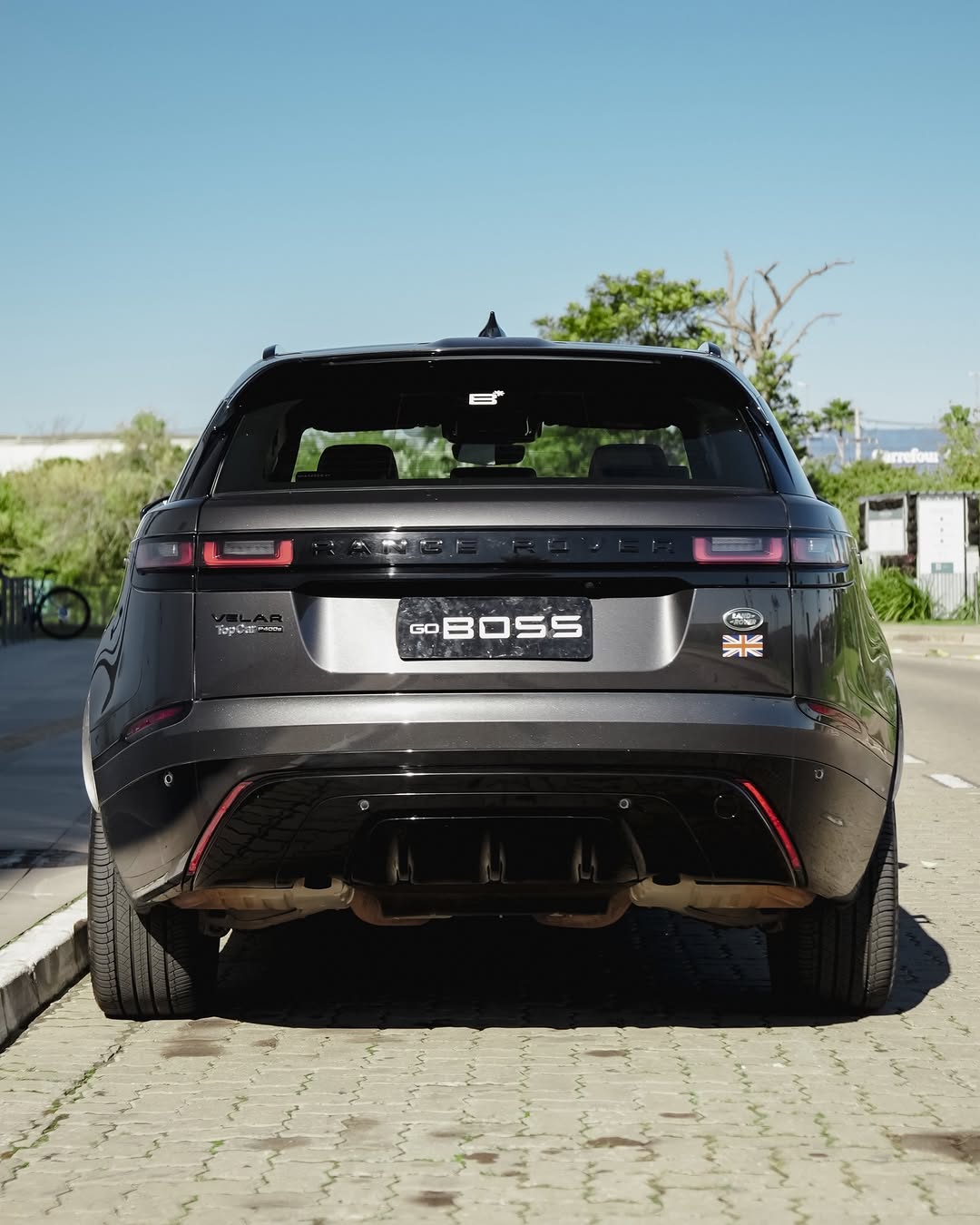 LAND ROVER RANGE ROVER VELAR P400E R-DYNAMIC HSE - Imagem 8