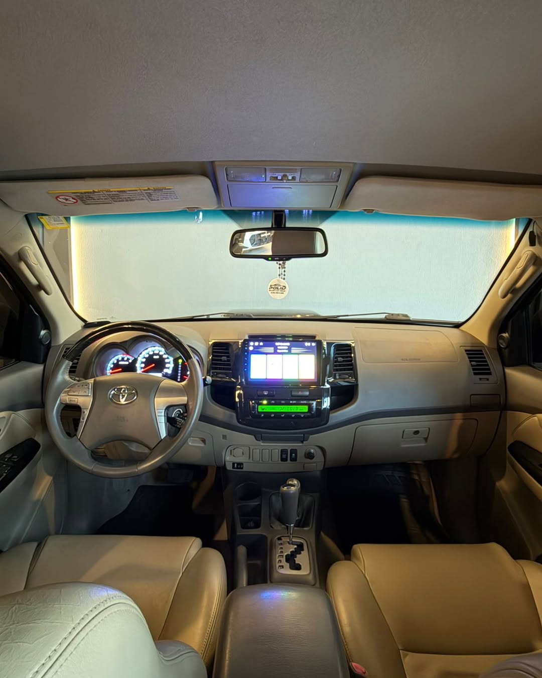 TOYOTA HILUX SW4 SRV 4X4 AUTOMÁTICA DIESEL - Imagem 4