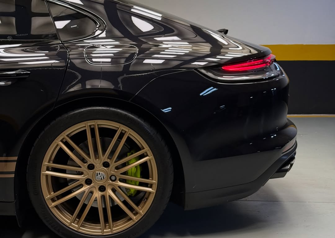 PORSCHE PANAMERA 4S - Imagem 6