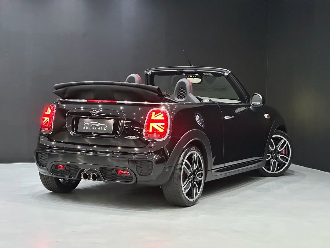 MINI COOPER JOHN COOPER WORKS CABRIO - Imagem 3