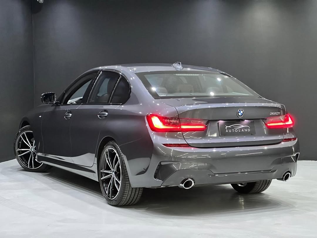 BMW 320I M SPORT - Imagem 2