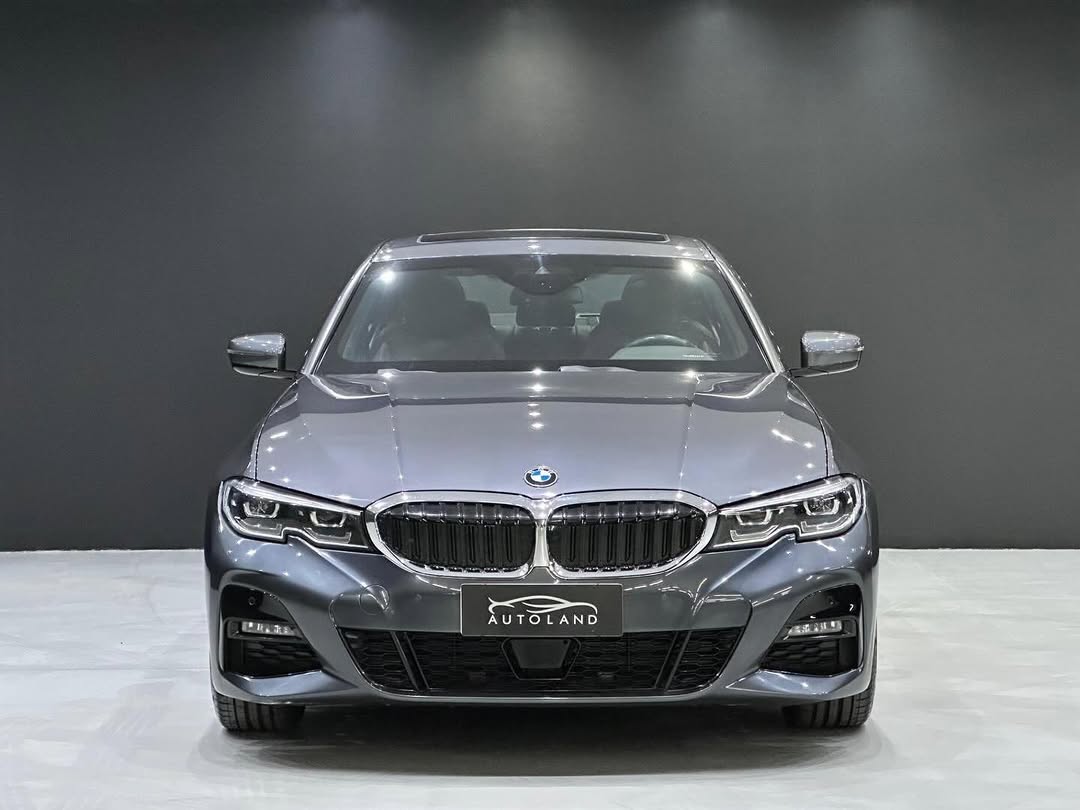 BMW 320I M SPORT - Imagem 9
