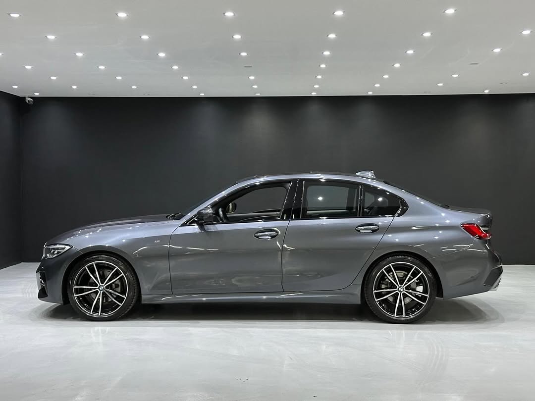 BMW 320I M SPORT - Imagem 10