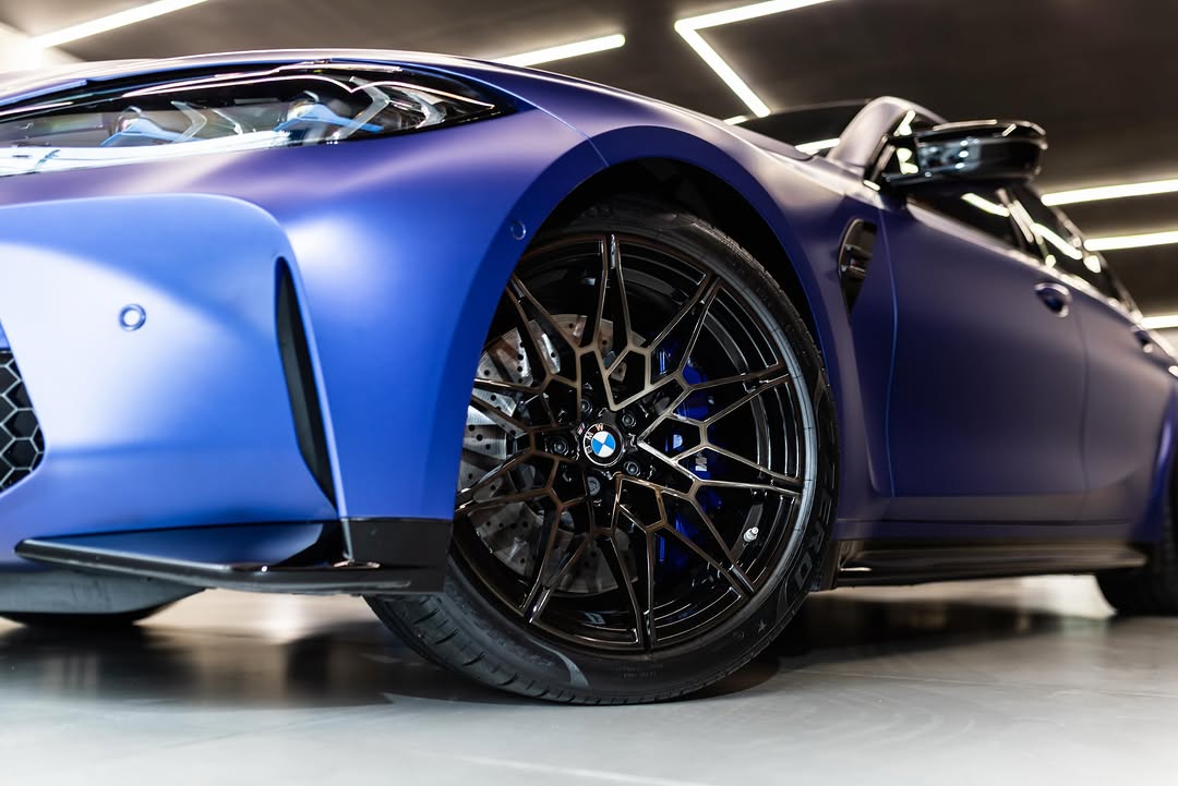 BMW M3 COMPETITION - Imagem 2