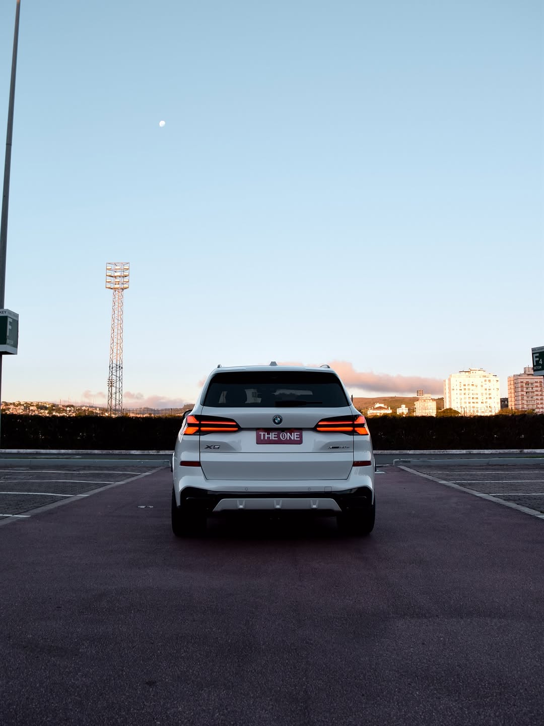 BMW X5 XDRIVE50E M SPORT - Imagem 10