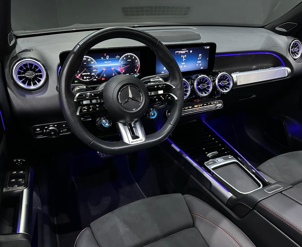 MERCEDES-BENZ GLB 35 AMG - Imagem 6
