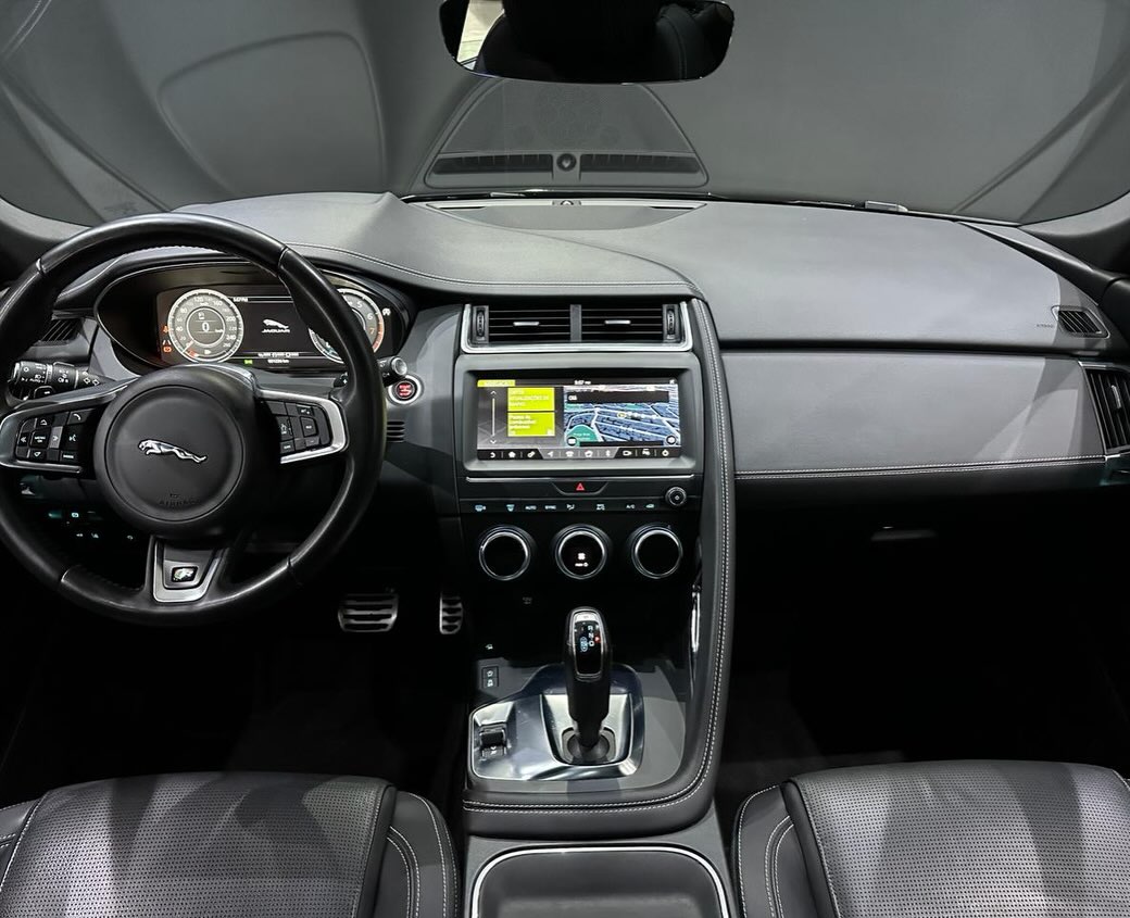 JAGUAR E-PACE R-DYNAMIC - Imagem 6