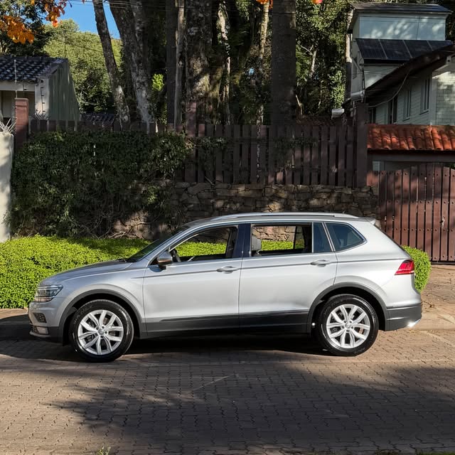 VOLKSWAGEN TIGUAN ALLSPACE COMFORT 250 TSI - Imagem 4