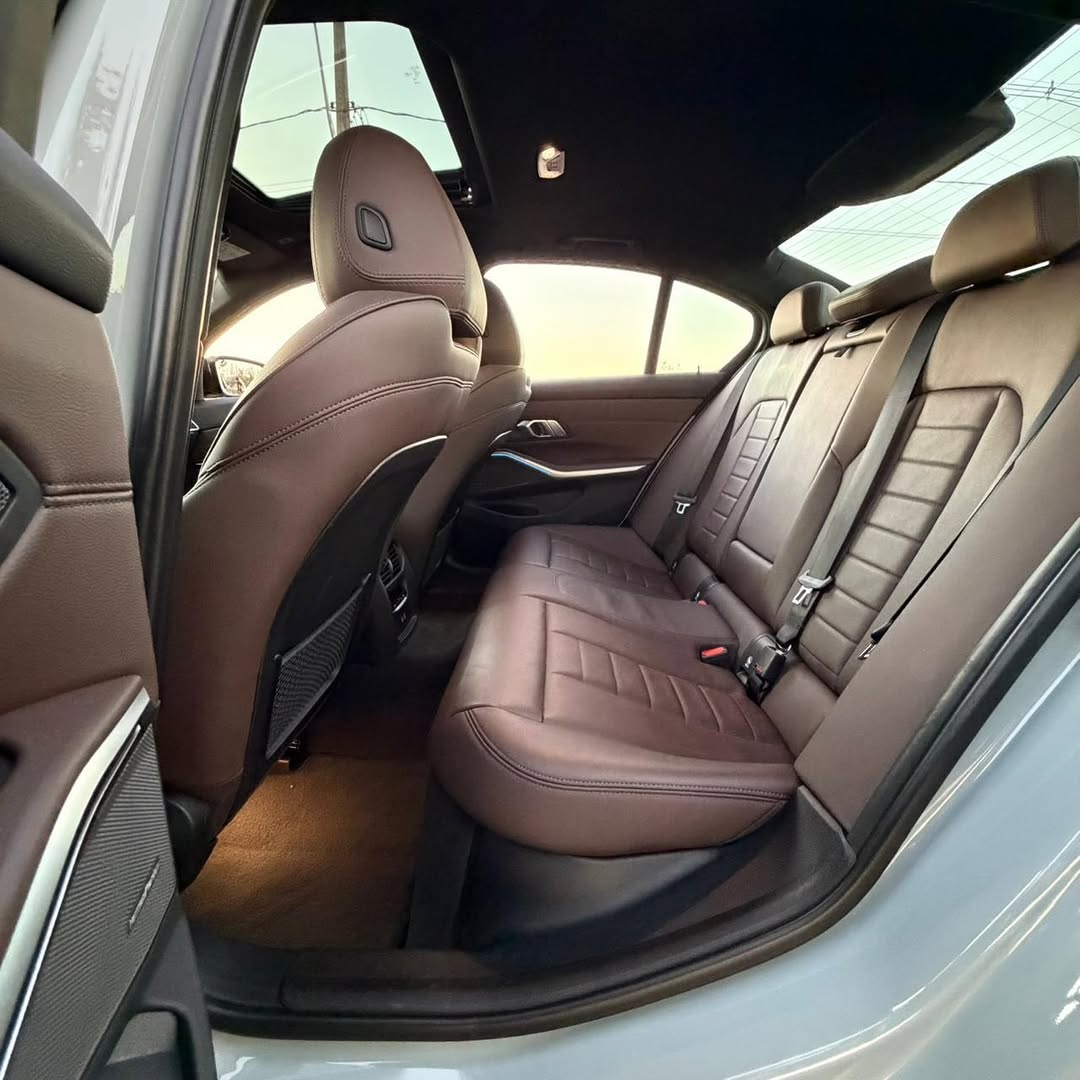 BMW 320I M SPORT - Imagem 11