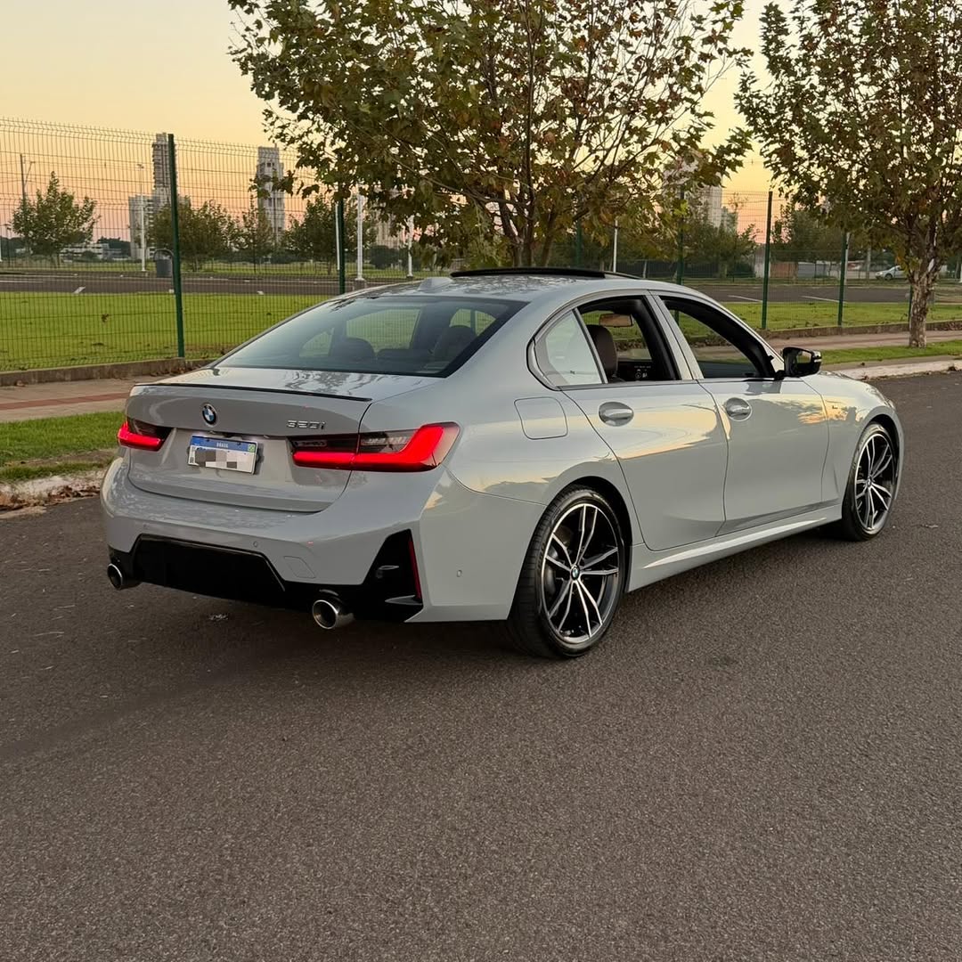 BMW 320I M SPORT - Imagem 12