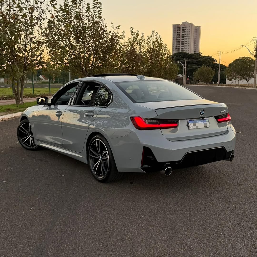BMW 320I M SPORT - Imagem 5