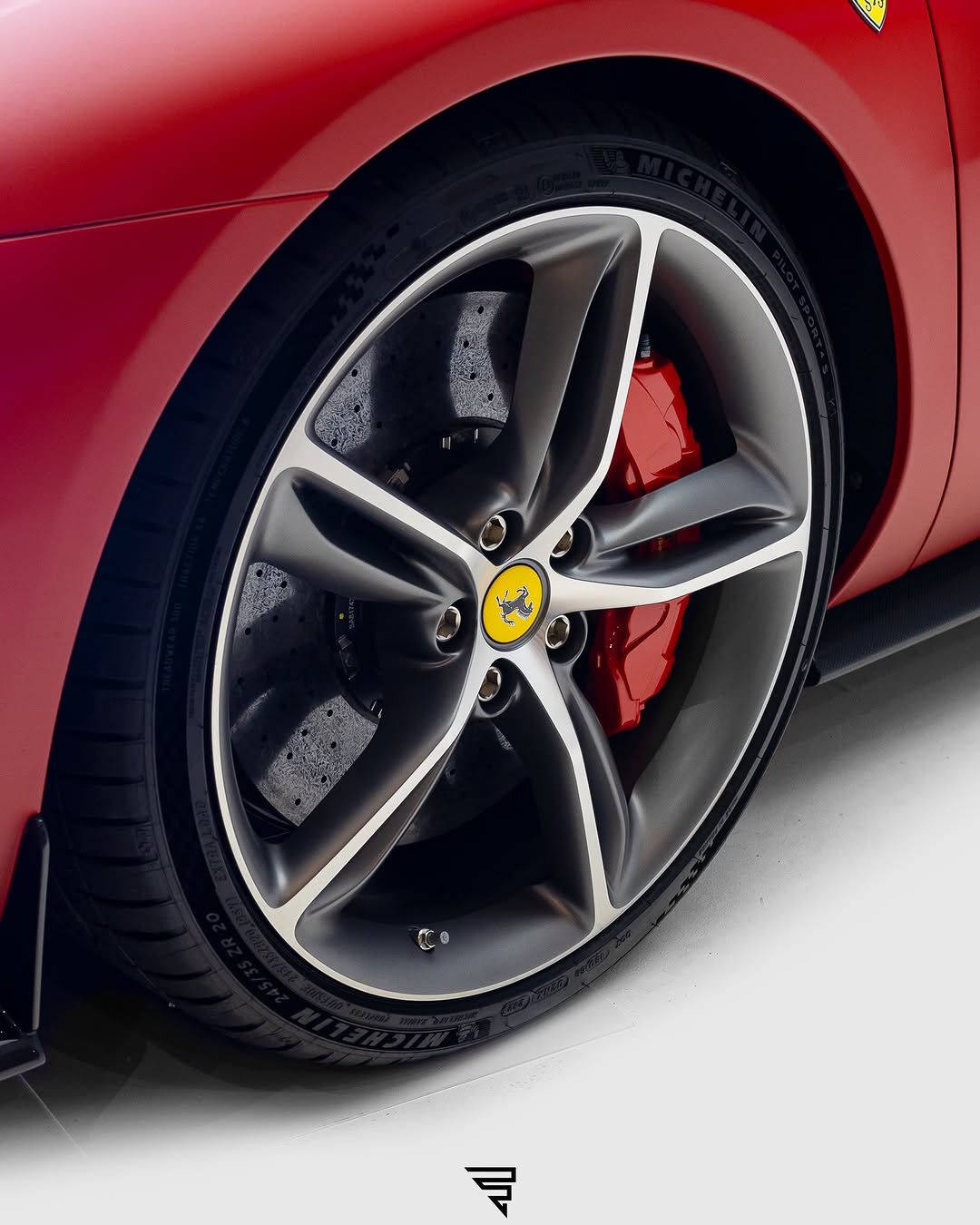 FERRARI 296 GTB - Imagem 7