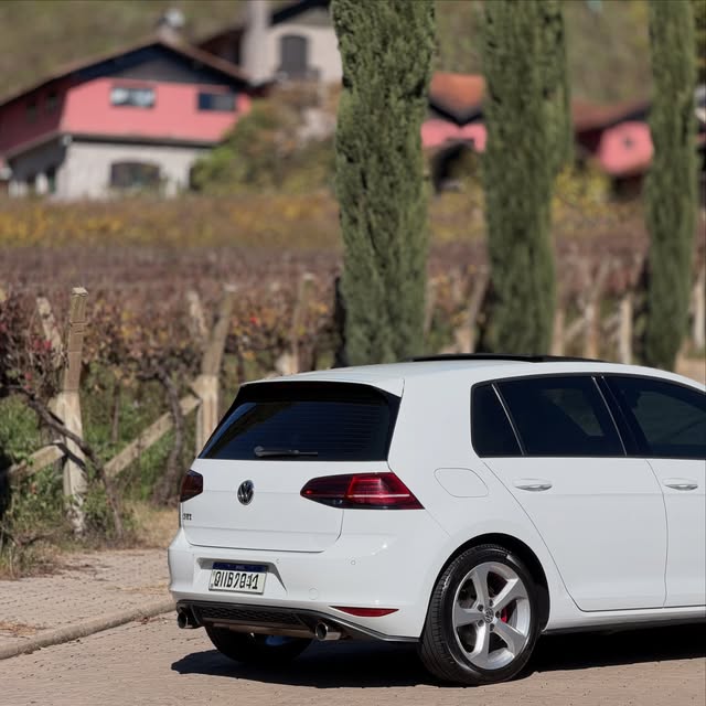 VOLKSWAGEN GOLF GTI - Imagem 13