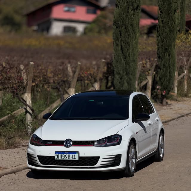 VOLKSWAGEN GOLF GTI - Imagem 16