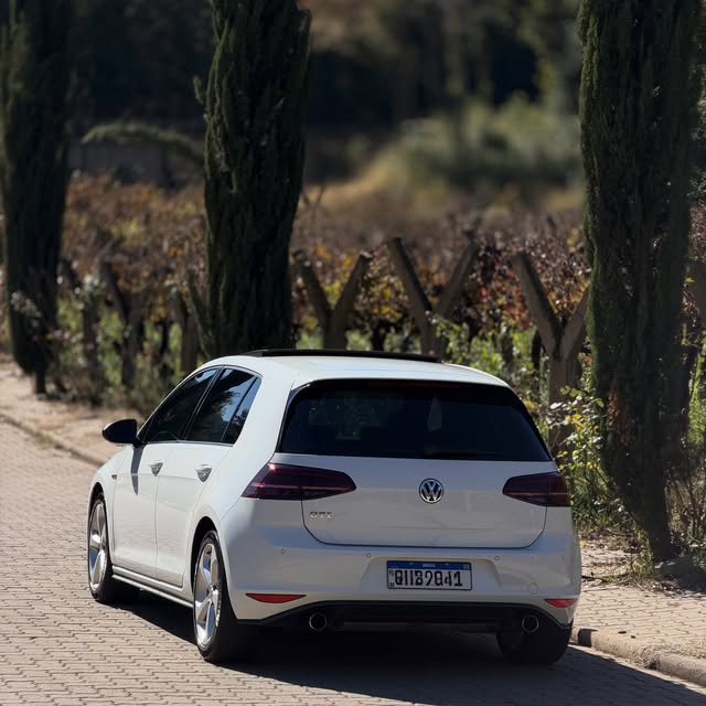 VOLKSWAGEN GOLF GTI - Imagem 17