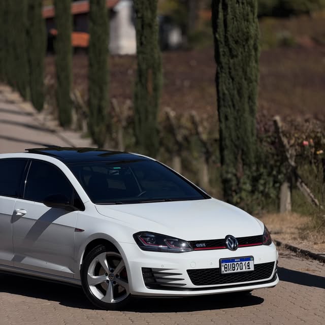 VOLKSWAGEN GOLF GTI - Imagem 3