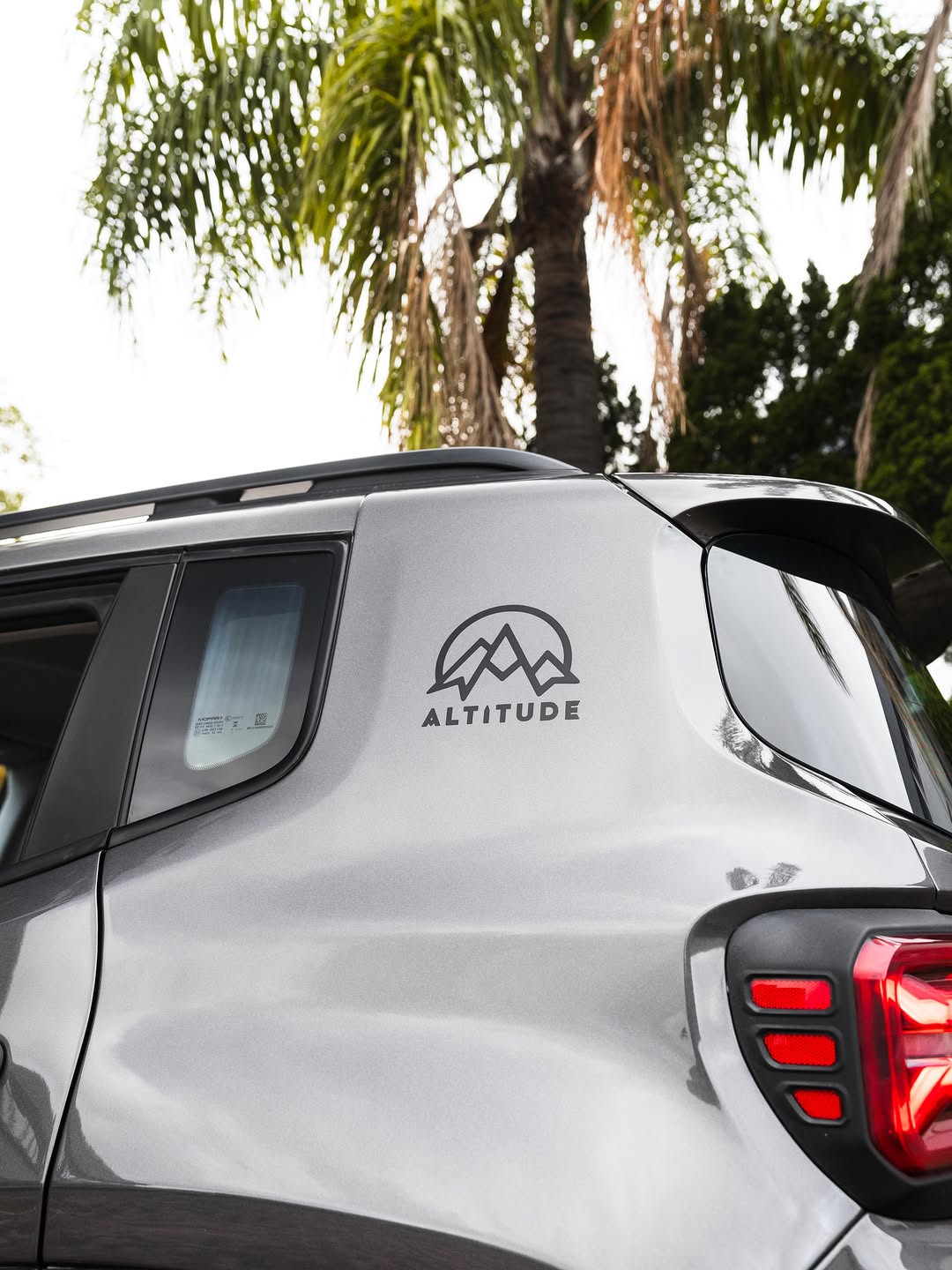JEEP RENEGADE ALTITUDE - Imagem 11