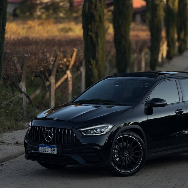 MERCEDES-BENZ GLA35 AMG 4MATIC - Imagem 2