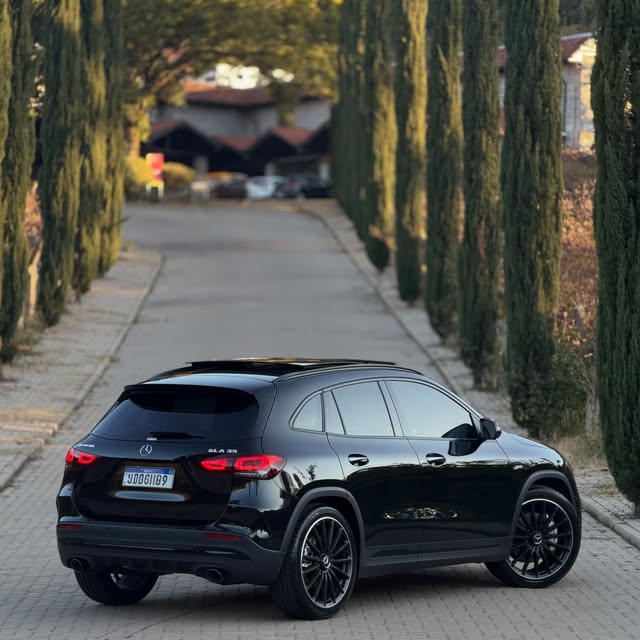 MERCEDES-BENZ GLA35 AMG 4MATIC - Imagem 16
