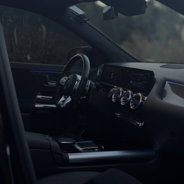 MERCEDES-BENZ GLA35 AMG 4MATIC - Imagem 9