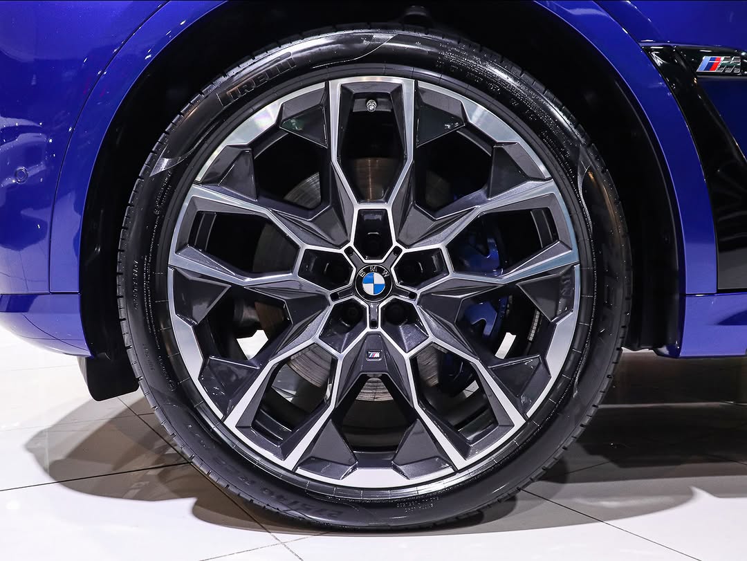 BMW X7 M60I - Imagem 5