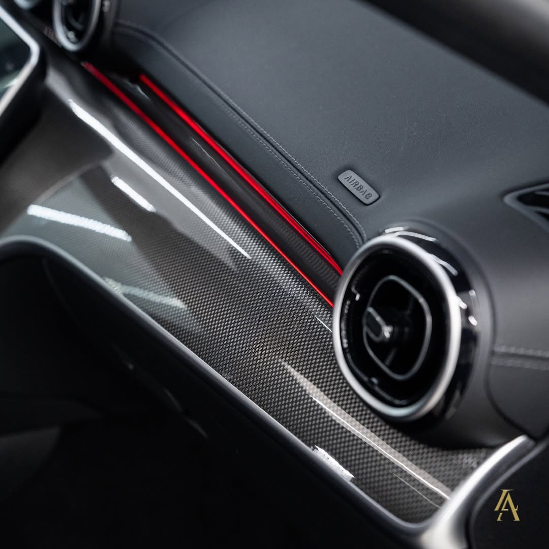 MERCEDES-BENZ C300 AMG LINE - Imagem 13