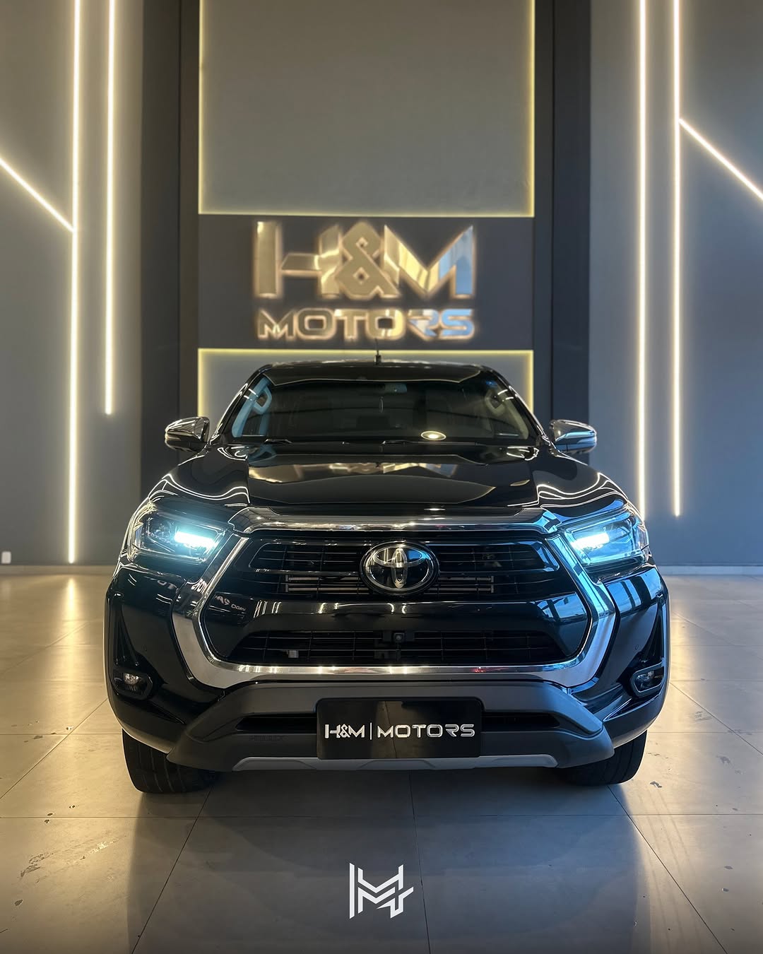 TOYOTA HILUX SRX 2.8 4X4 AUTOMÁTICA - Imagem 4