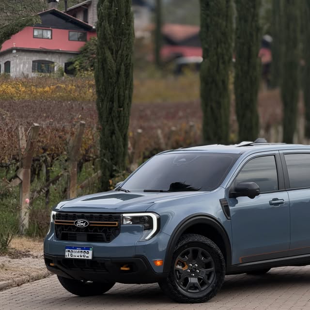 FORD MAVERICK FX4 LARIAT - Imagem 2