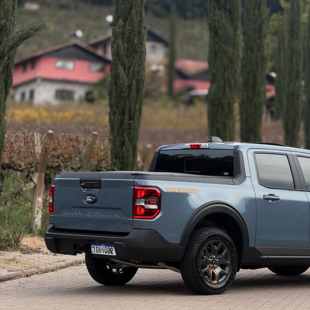 FORD MAVERICK FX4 LARIAT - Imagem 12