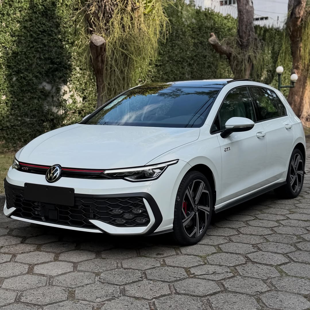 VOLKSWAGEN GOLF GTI - Imagem 1