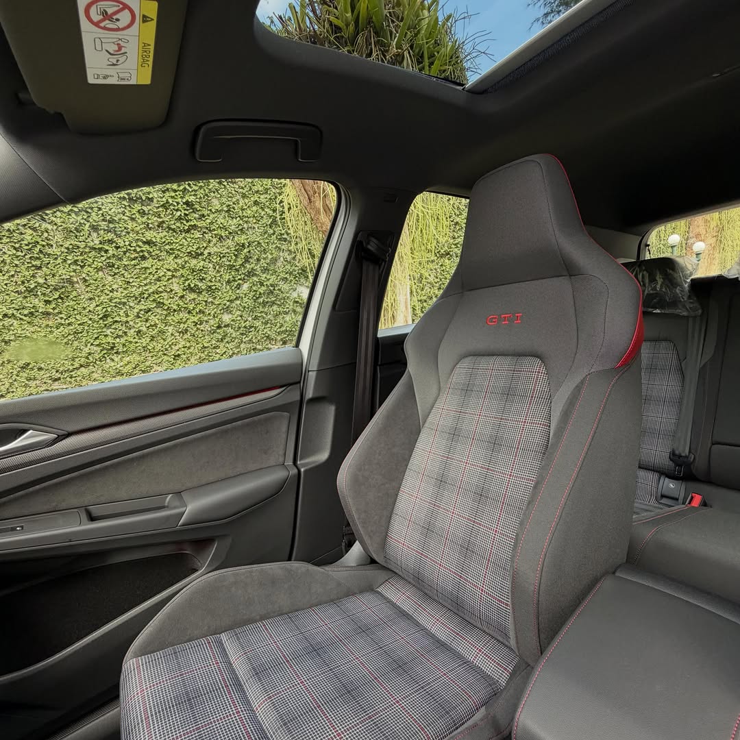 VOLKSWAGEN GOLF GTI - Imagem 5