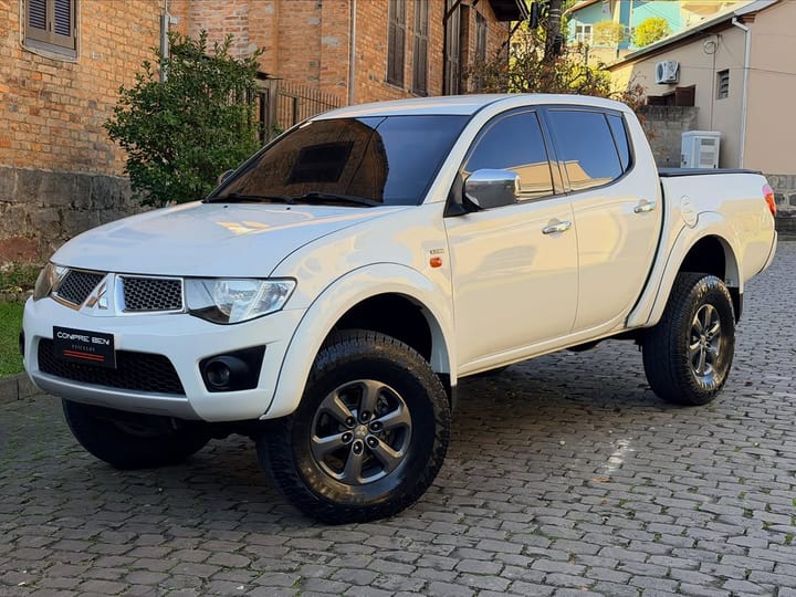 MITSUBISHI L200 TRITON HPE