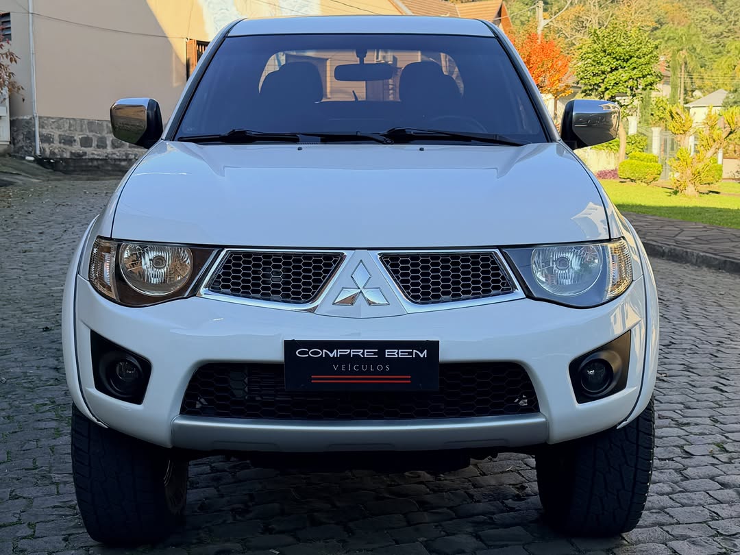 MITSUBISHI L200 HPE - Imagem 19