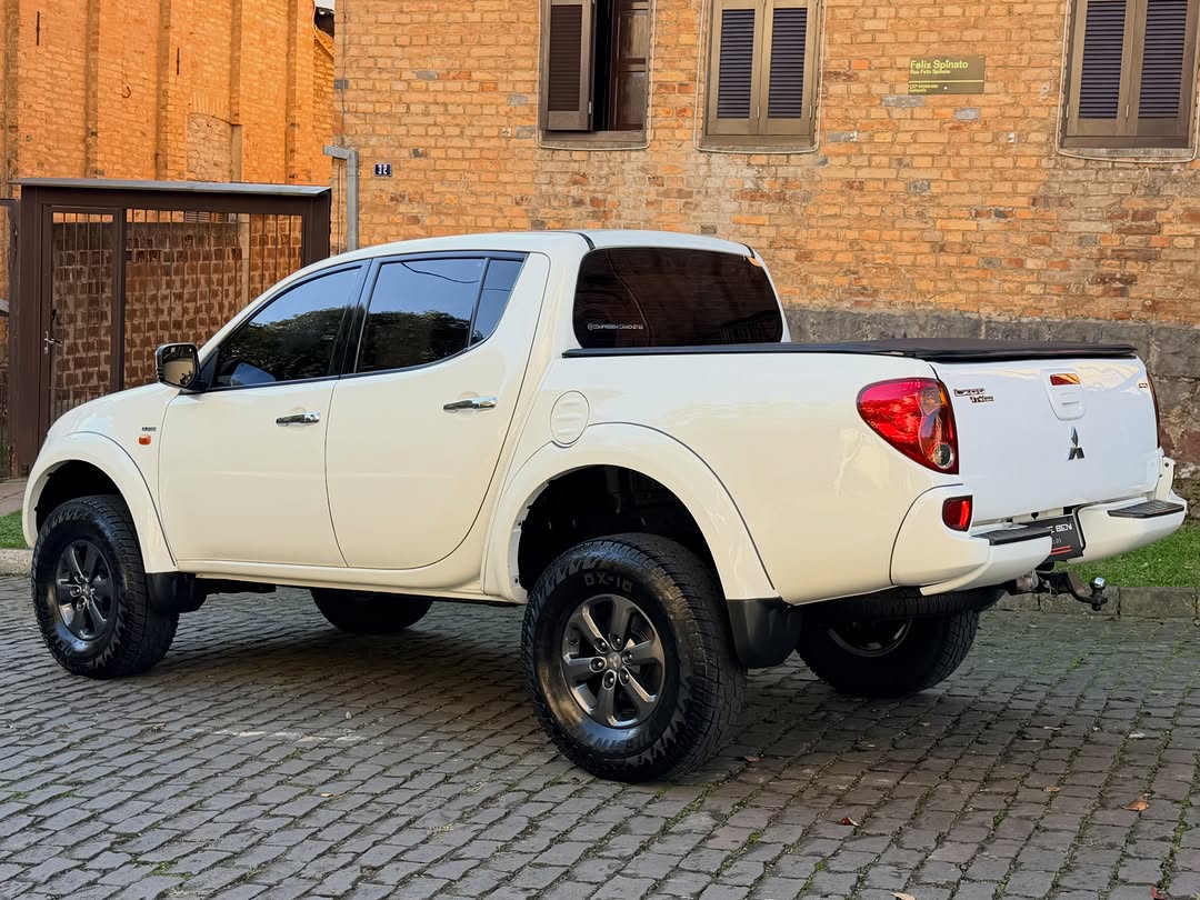 MITSUBISHI L200 HPE - Imagem 3