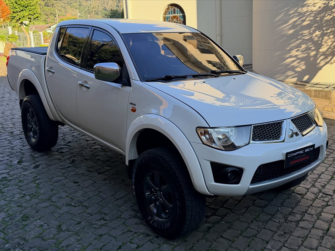 MITSUBISHI L200 HPE - Imagem 4