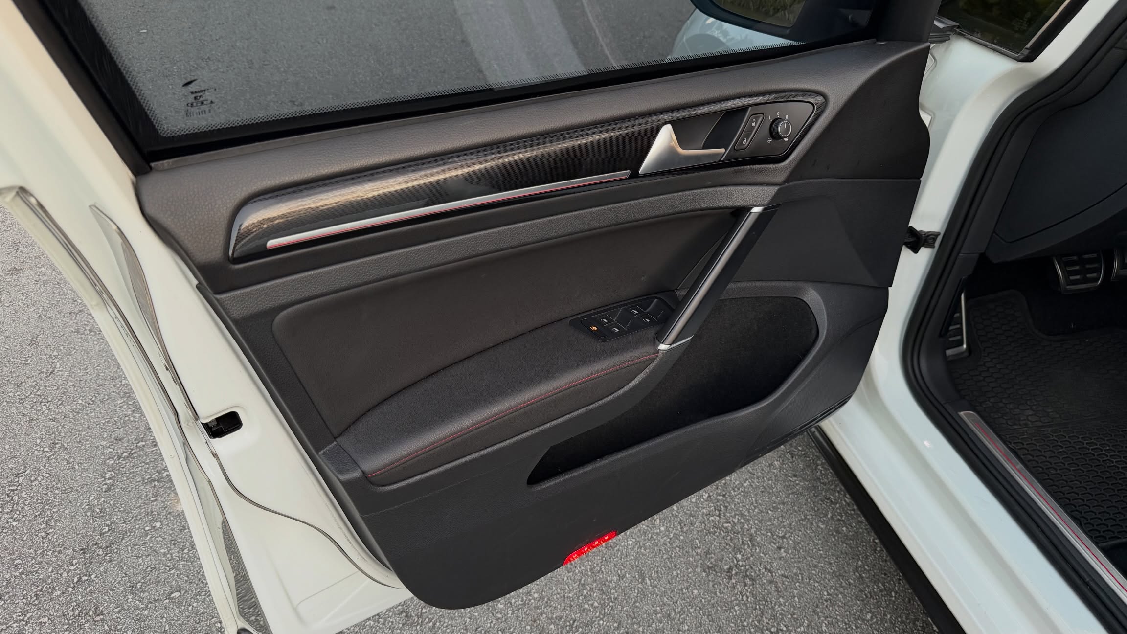 VOLKSWAGEN GOLF GTI - Imagem 14