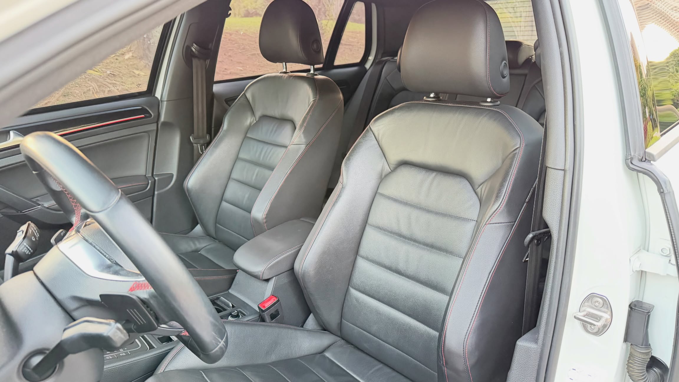 VOLKSWAGEN GOLF GTI - Imagem 15
