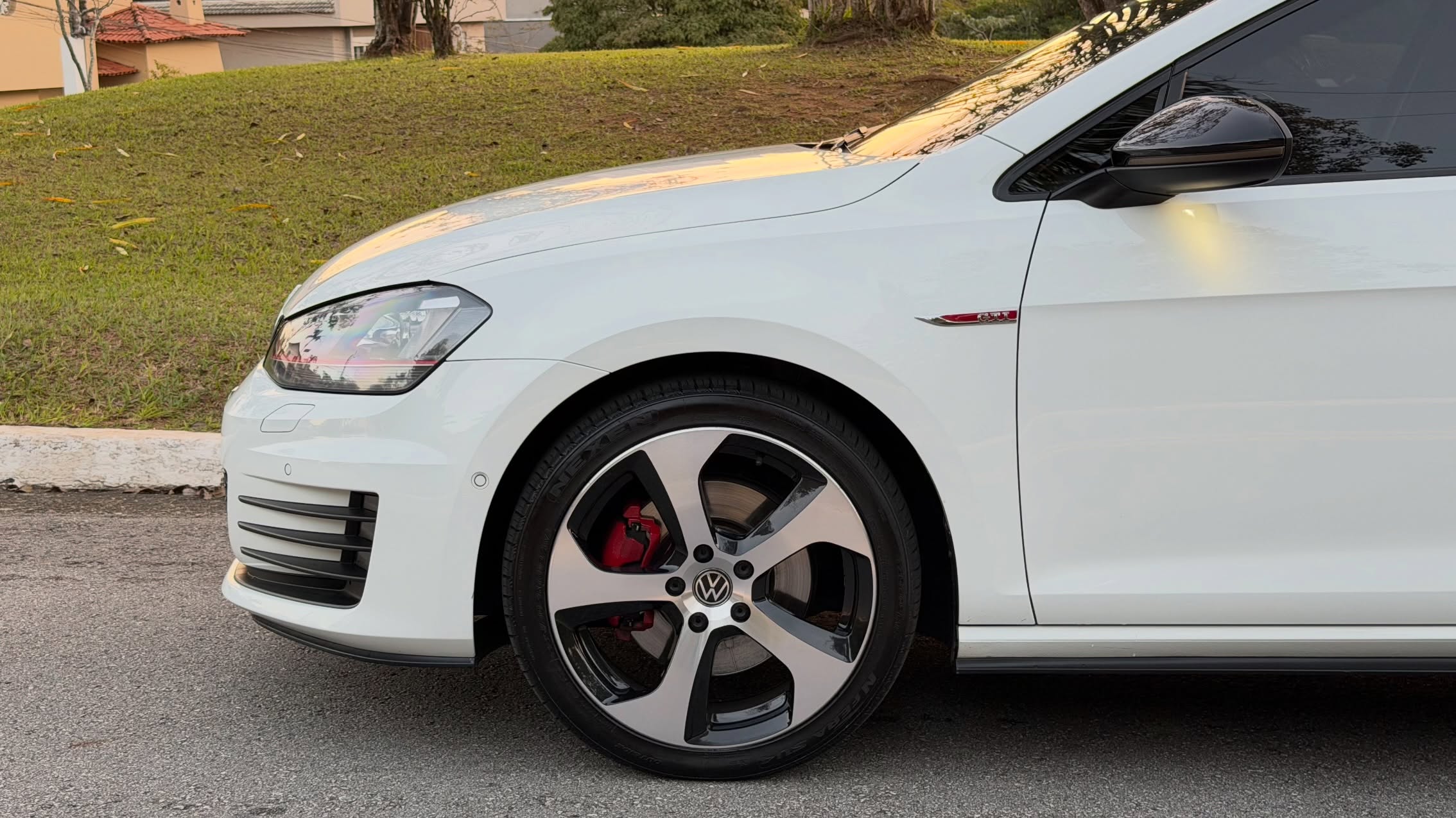 VOLKSWAGEN GOLF GTI - Imagem 4