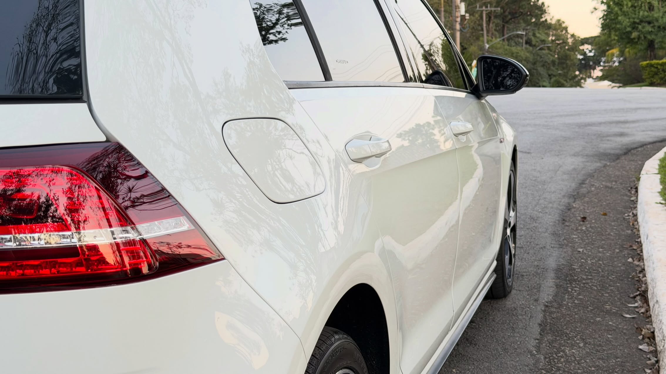 VOLKSWAGEN GOLF GTI - Imagem 8