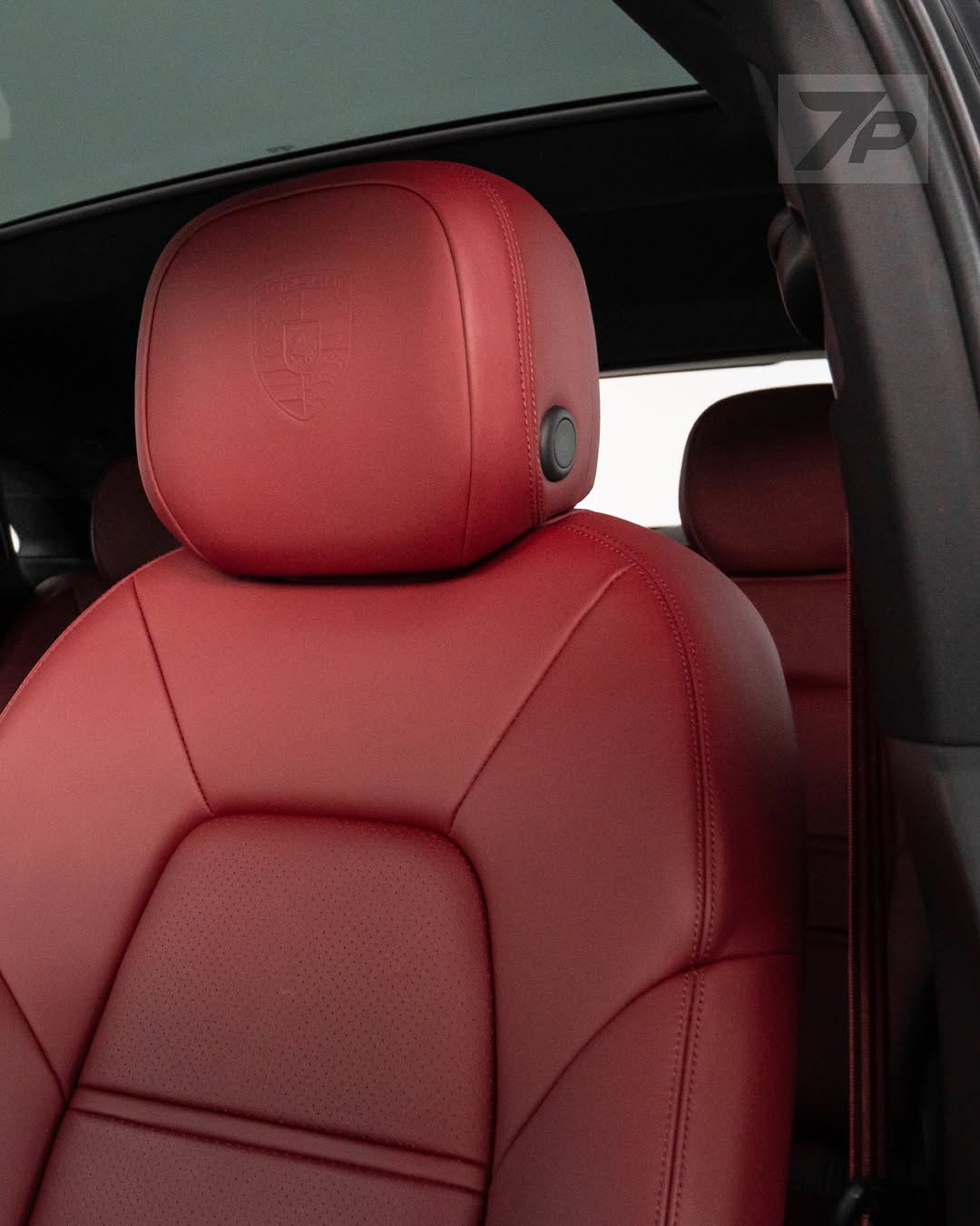 PORSCHE CAYENNE COUPE E-HYBRID PLATINUM EDITION - Imagem 6