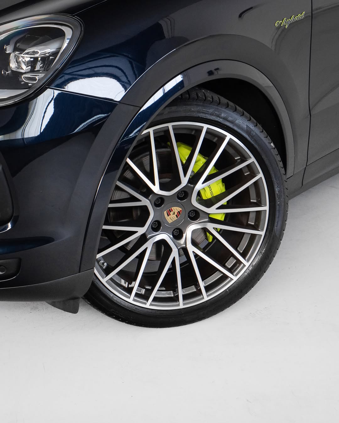 PORSCHE CAYENNE COUPE E-HYBRID PLATINUM EDITION - Imagem 8