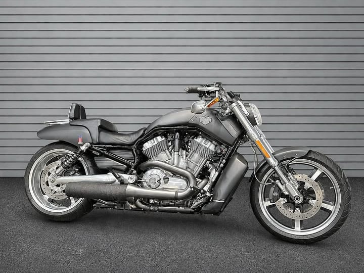 HARLEY-DAVIDSON V-ROD MUSCLE