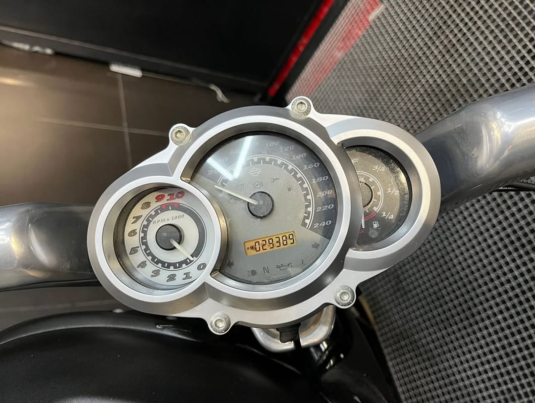 HARLEY-DAVIDSON V-ROD MUSCLE - Imagem 7