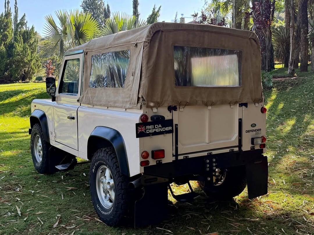 LAND ROVER DEFENDER 90 SOFT TOP - Imagem 2