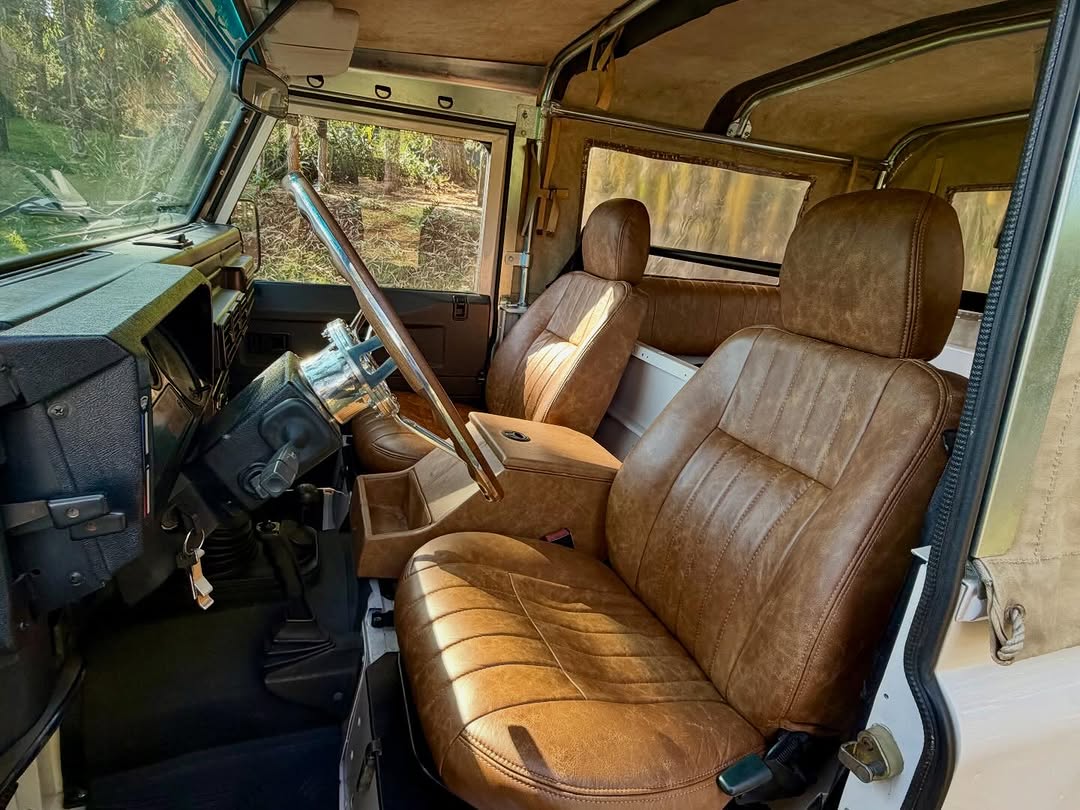 LAND ROVER DEFENDER 90 SOFT TOP - Imagem 7